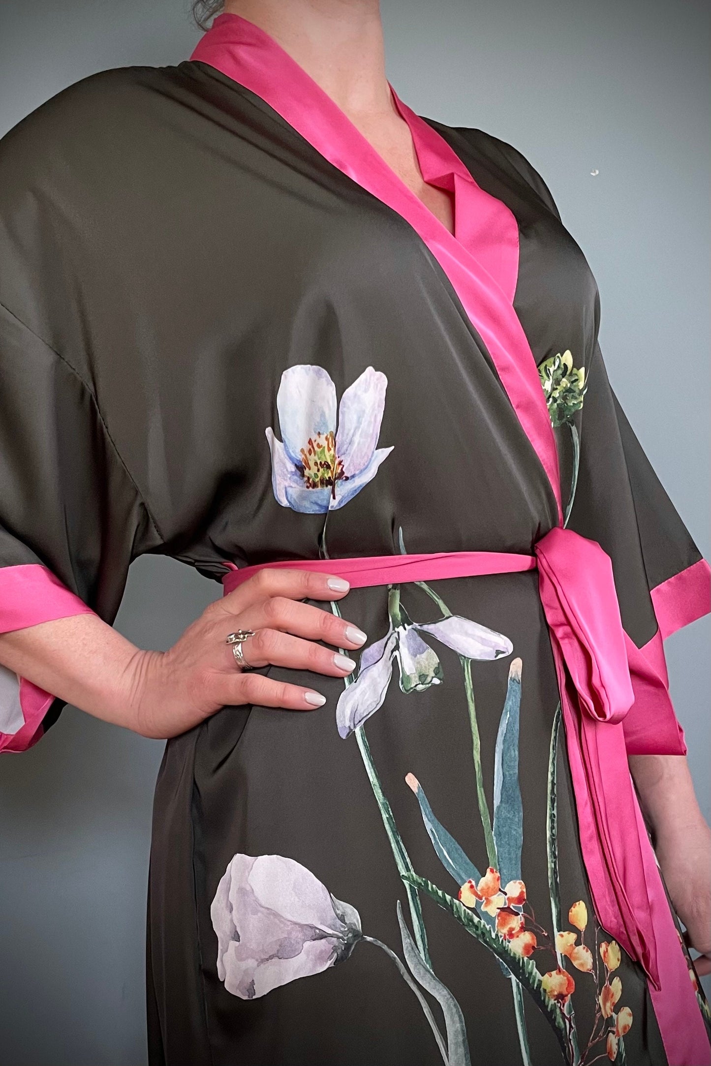 Kimono Robe, Japanese Dressing Gown, Luxury Satin Robe, Bridesmaid Robe, Womens Dressing Gown, Dressing Gown, Summer Robe, Olive Green