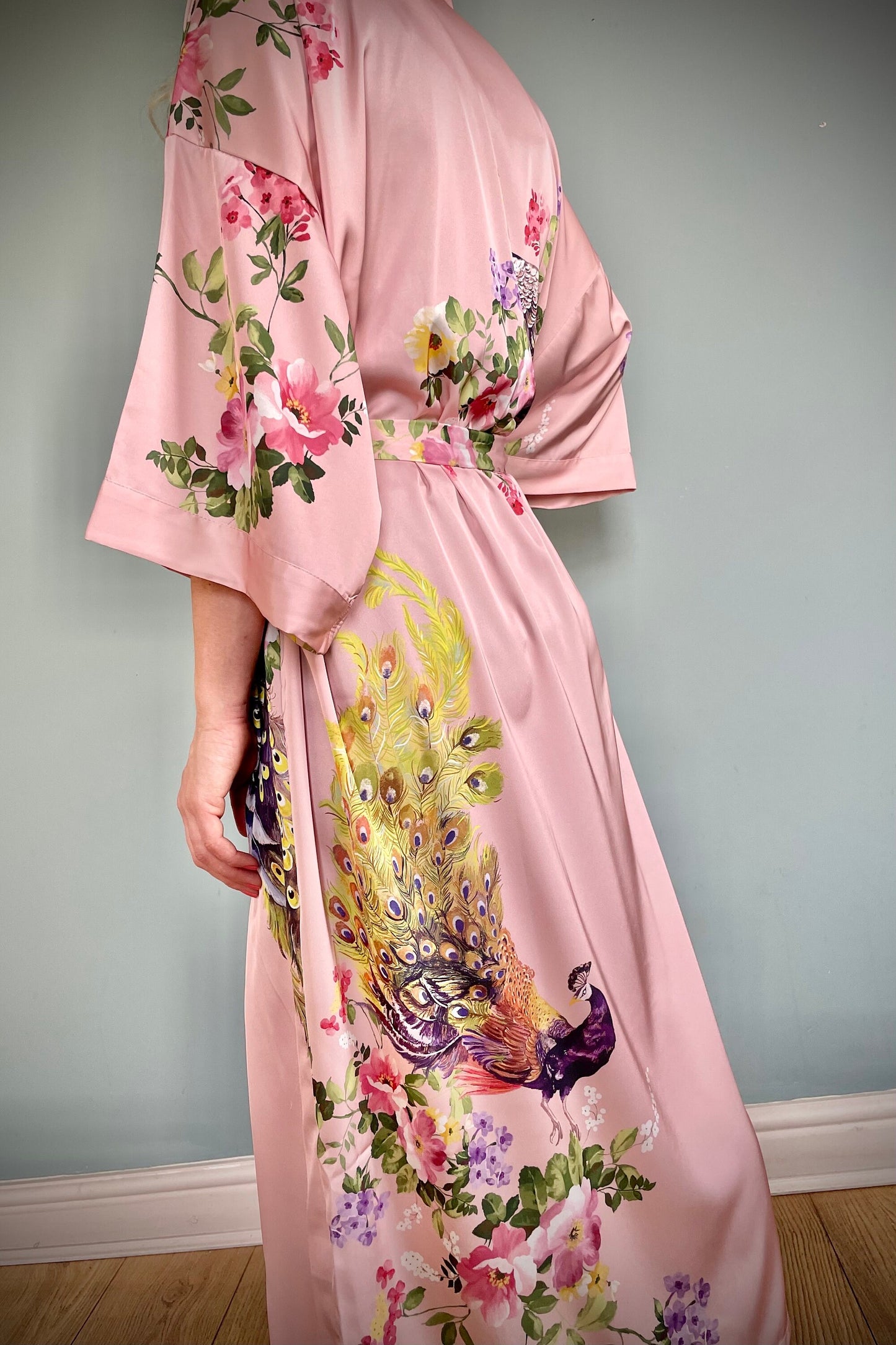 Kimono Robe, Womens Dressing Gown, Luxury Satin Robe, Bridesmaid Robe, Womens Dressing Gown, Dressing Gown, Peacock Robe, Pink Kimono Robe