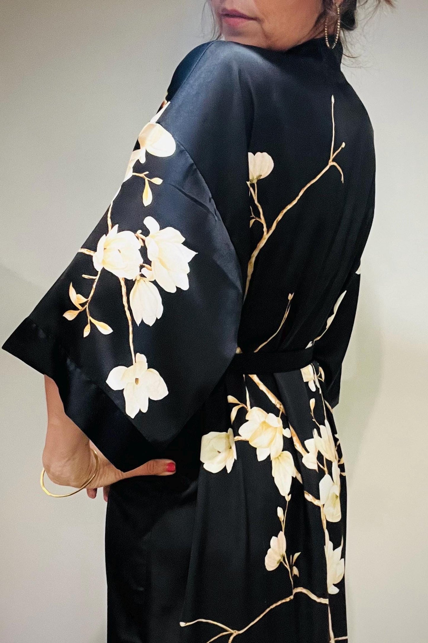 Kimono Robe, Japanese Dressing Gown, Luxury Satin Robe, Bridesmaid Robe, Womens Dressing Gown, Dressing Gown, Black Magnolia Flowers