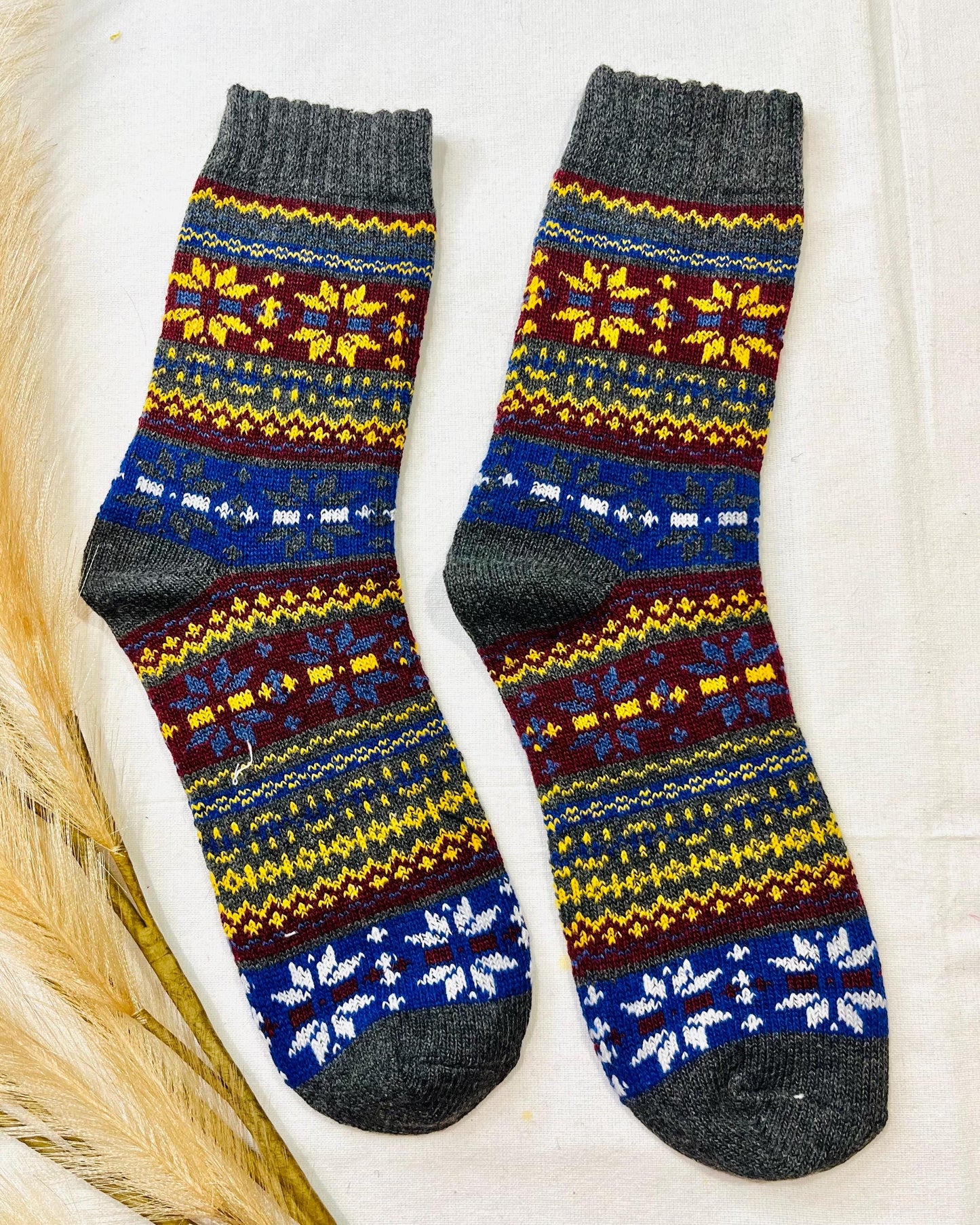 2 x Pairs Wool Socks, Walking Socks, Funny Socks, Warm Woolen Socks for Women, Nordic Socks for her, Womens Walking Socks,
