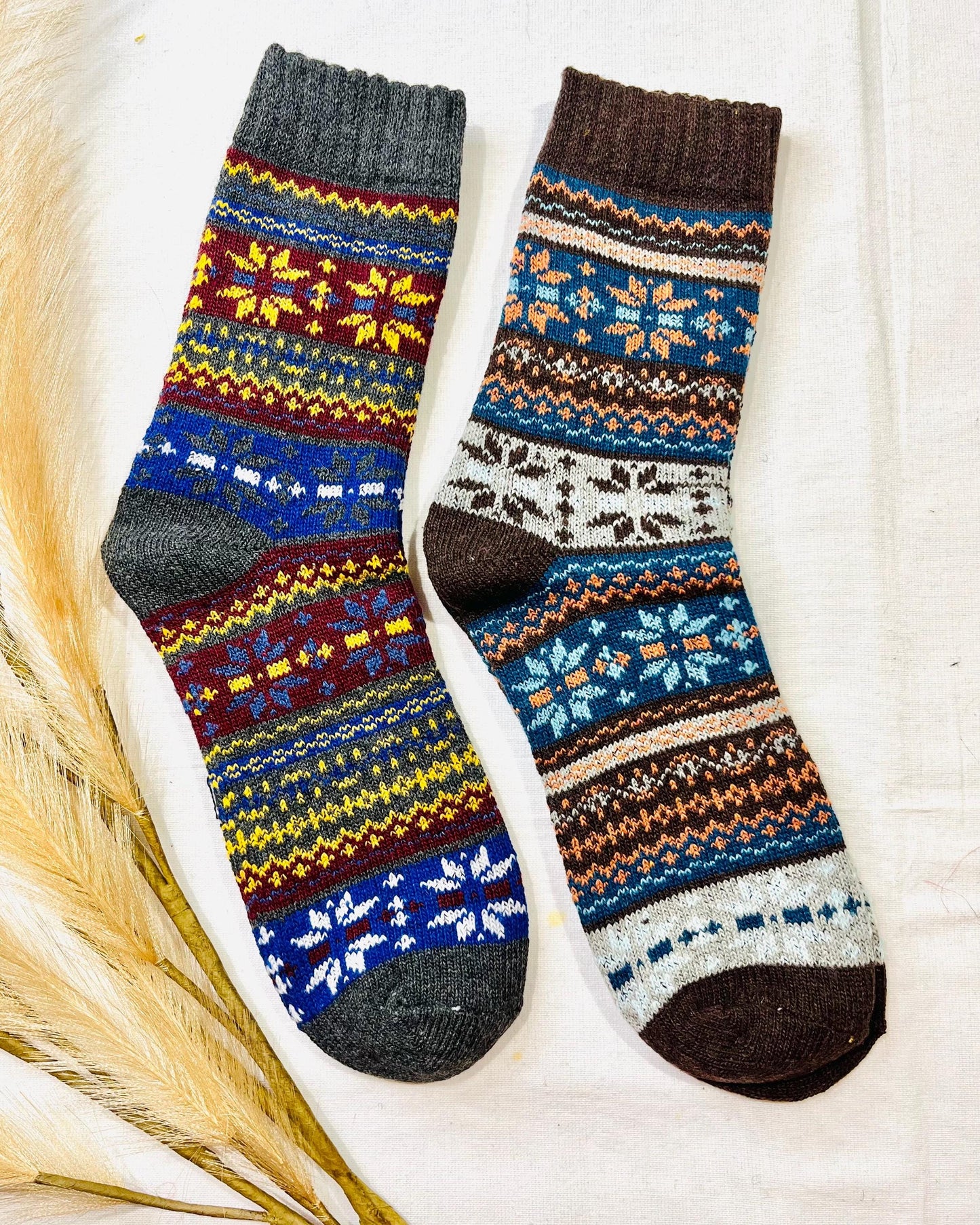2 x Pairs Wool Socks, Walking Socks, Funny Socks, Warm Woolen Socks for Women, Nordic Socks for her, Womens Walking Socks,