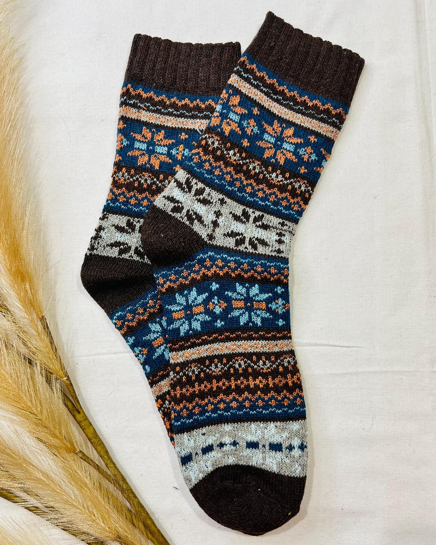 2 x Pairs Wool Socks, Walking Socks, Funny Socks, Warm Woolen Socks for Women, Nordic Socks for her, Womens Walking Socks,