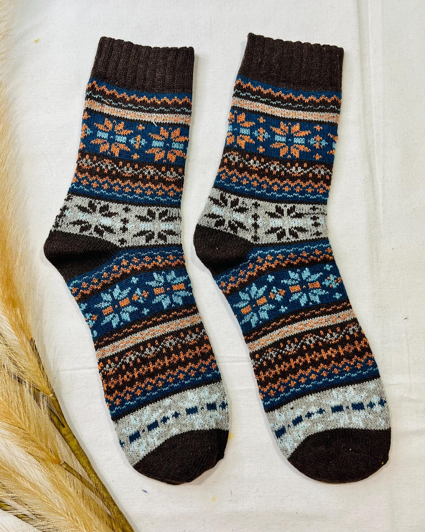 2 x Pairs Wool Socks, Walking Socks, Funny Socks, Warm Woolen Socks for Women, Nordic Socks for her, Womens Walking Socks,