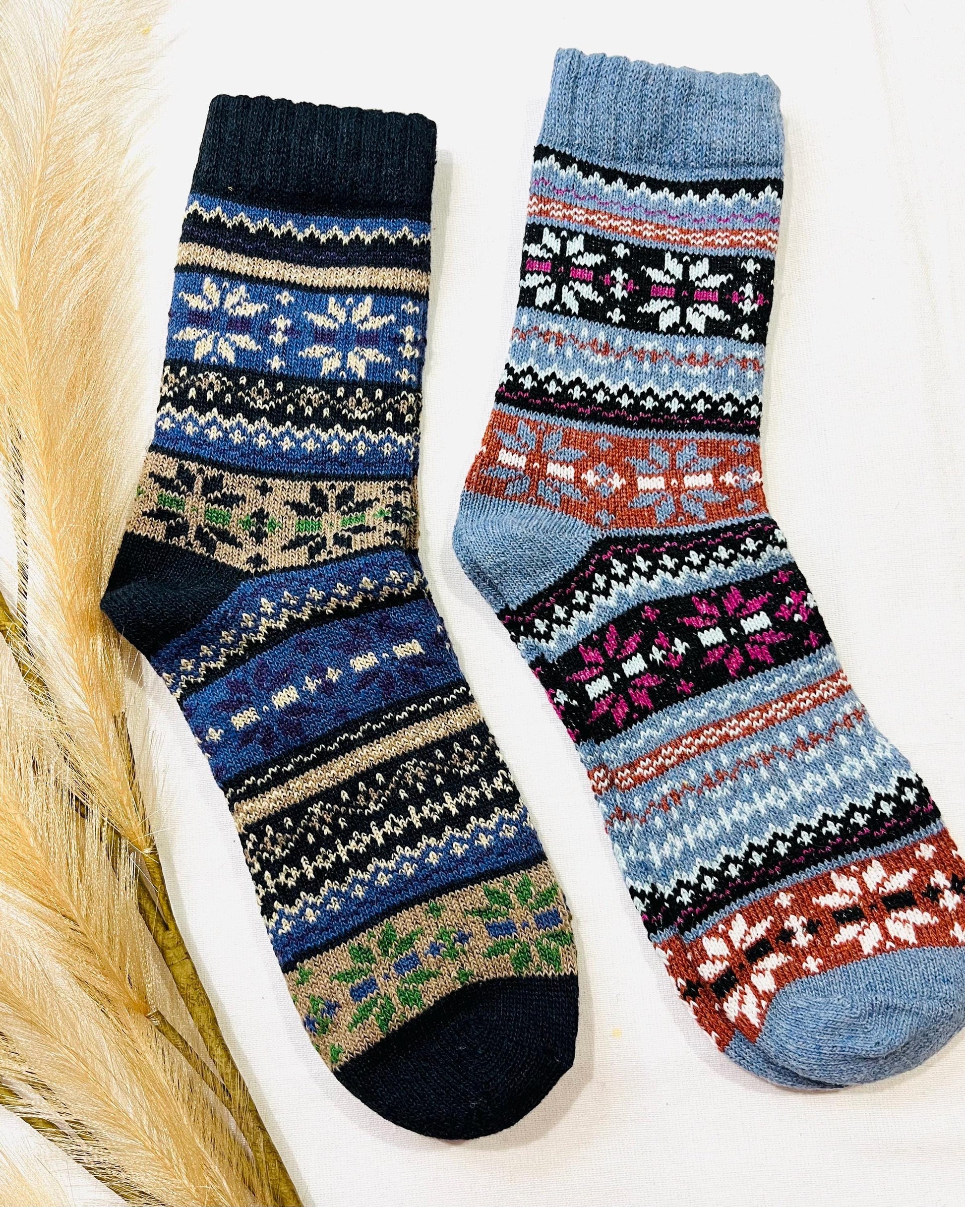 2 x Pairs Wool Socks for Her, Walking Socks, Funny Socks for her, Warm Woolen Socks for Women, Nordic Socks for her, Womens Walking Socks,