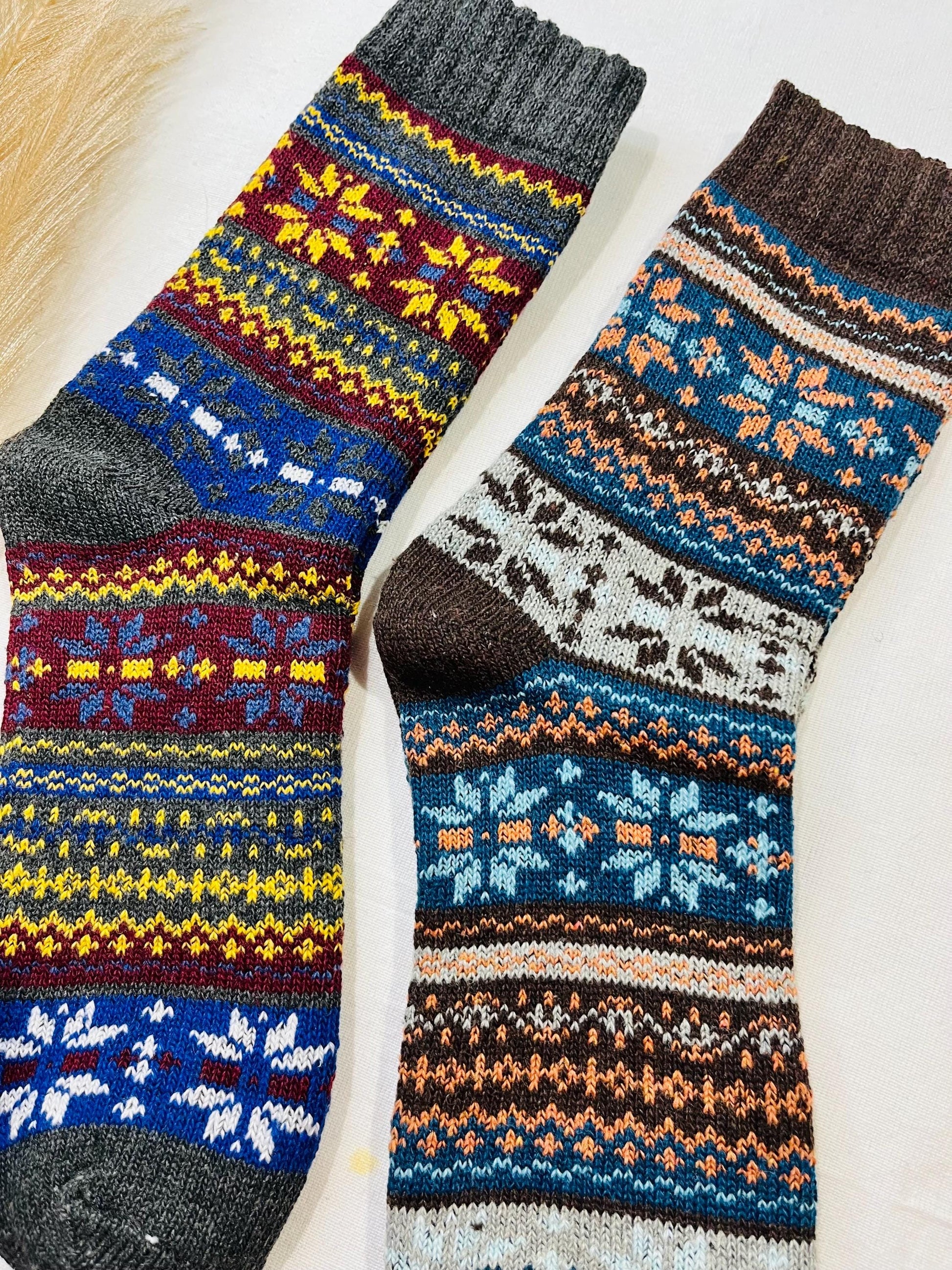 2 x Pairs Wool Socks, Walking Socks, Funny Socks, Warm Woolen Socks for Women, Nordic Socks for her, Womens Walking Socks,