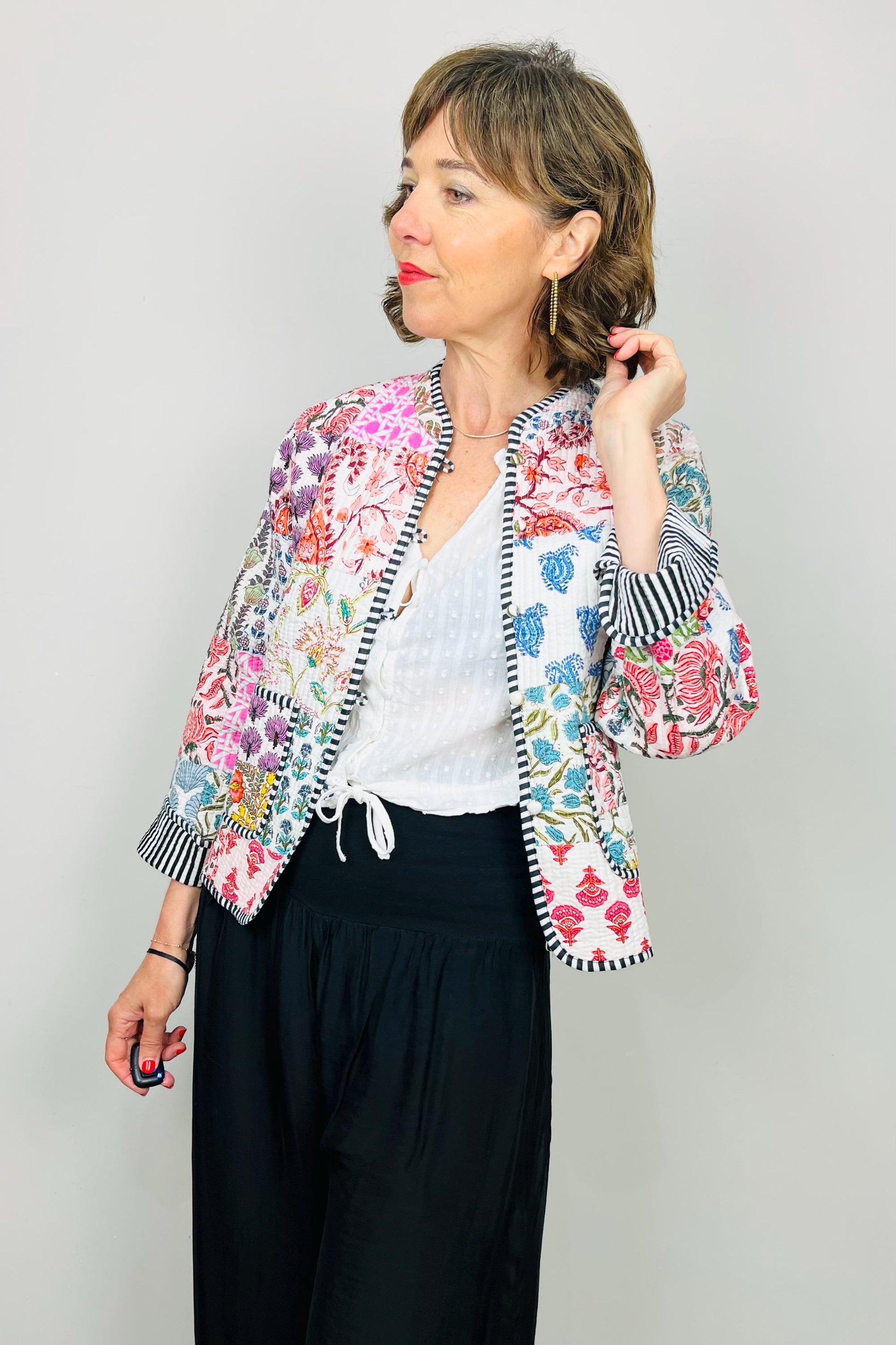 Quilted Cotton Jacket, Womens Quilted Patchwork Jacket, Indian Cotton Jacket, Ladies Colourful Jacket, Womens Quilted Shacket, Reversible