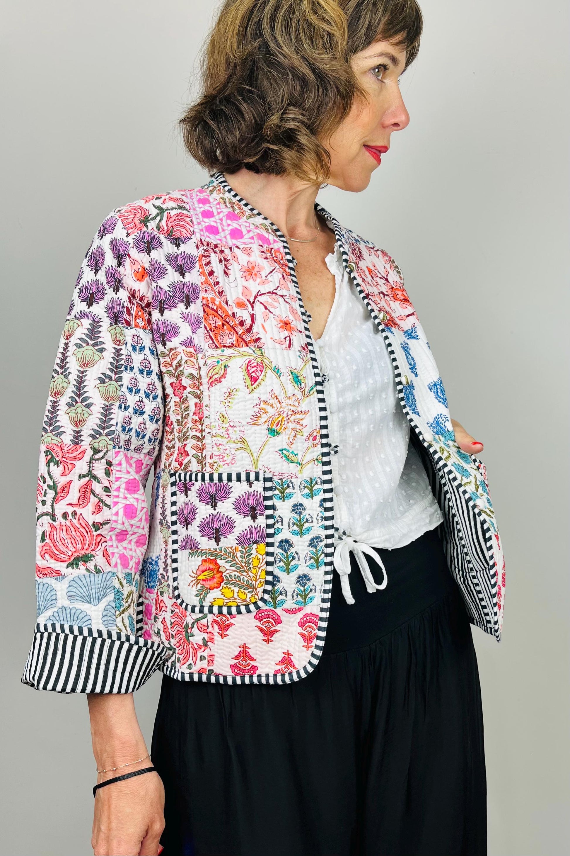 Quilted Cotton Jacket, Womens Quilted Patchwork Jacket, Indian Cotton Jacket, Ladies Colourful Jacket, Womens Quilted Shacket, Reversible