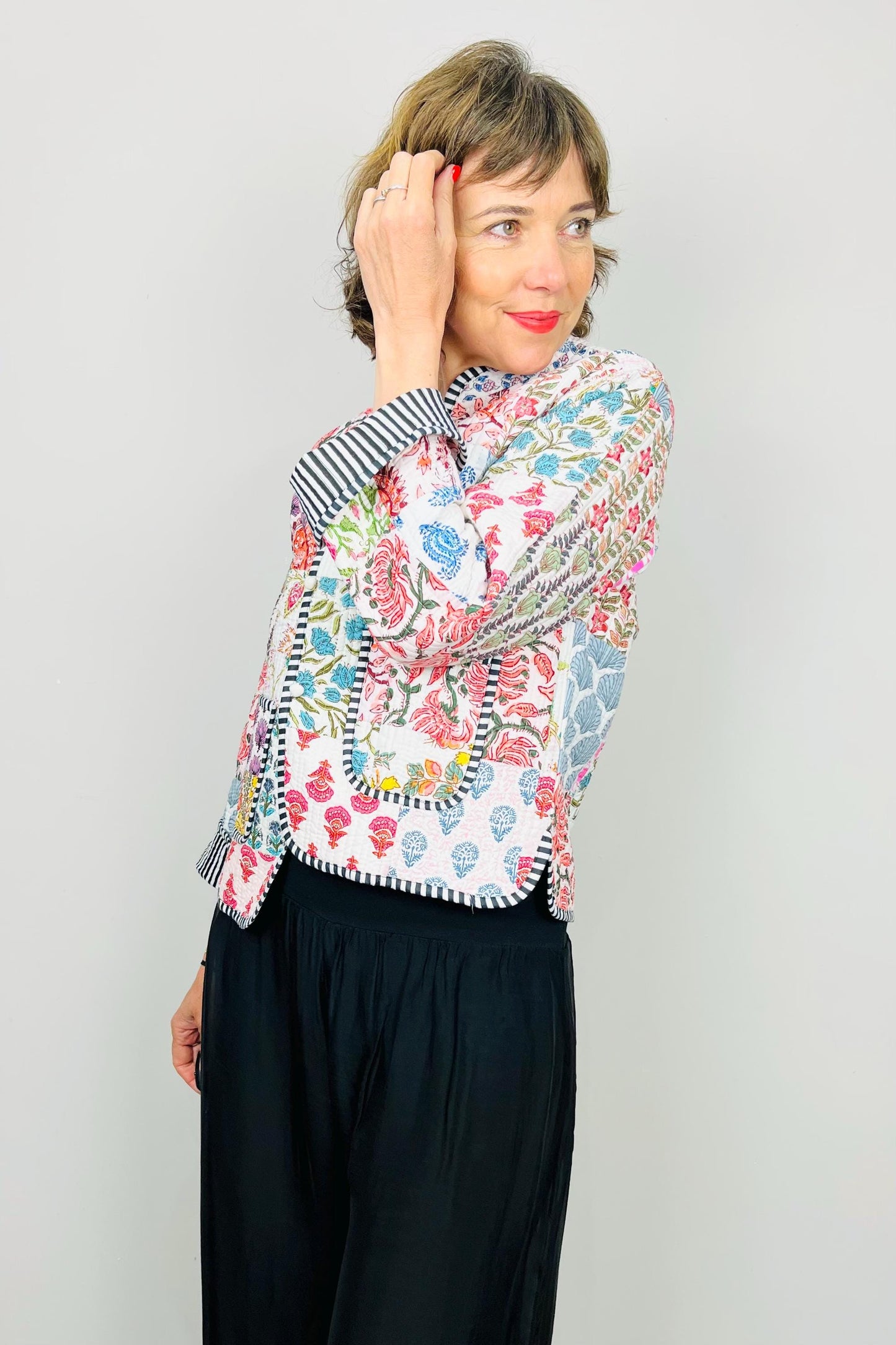 Quilted Cotton Jacket, Womens Quilted Patchwork Jacket, Indian Cotton Jacket, Ladies Colourful Jacket, Womens Quilted Shacket, Reversible