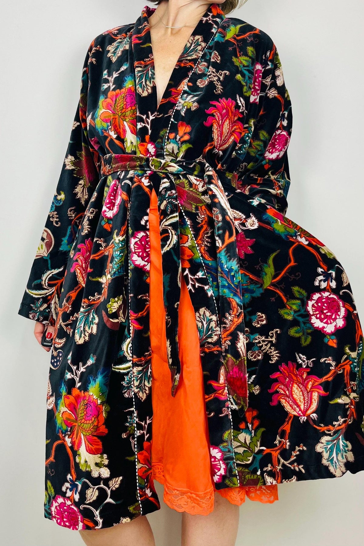 women's designer dressing gowns Velvet Robe Ladies Dark Green Velvet Robe Long Warm Ladies Housecoat Floral Color:Dusty pink swatch:deep-red Parina | Light Green deep front pockets and