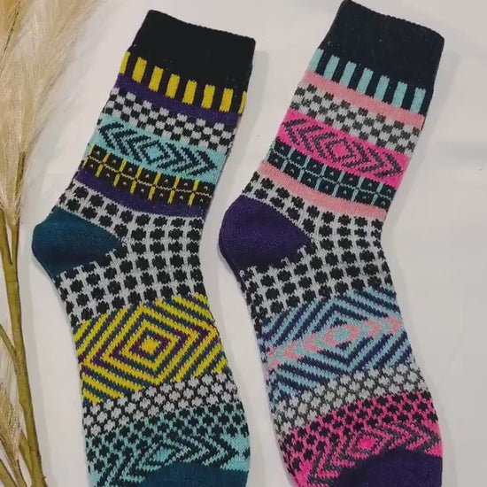 2 x Pairs Wool Socks for Her, Walking Socks, Funny Socks for her, Warm Woolen Socks for Women, Nordic Socks for her, Womens Walking Socks,
