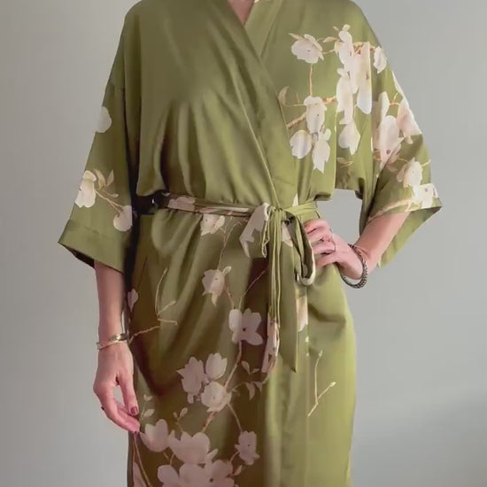 Kimono Robe, Japanese Dressing Gown, Luxury Satin Robe, Bridesmaid Robe, Womens Dressing Gown, Dressing Gown, Summer Robe, Green Magnolias